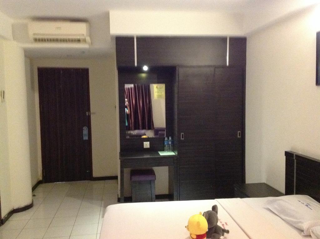 Lai Lai Mutiara Hotel Batam Exterior photo